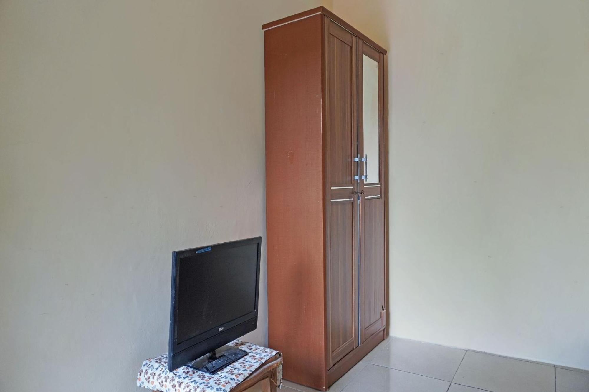 Oyo 91762 Green Home Stay Syariah Purwakarta Exterior foto